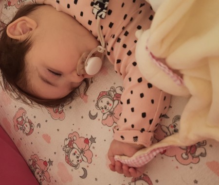 Serenay Akyüz - Ecre